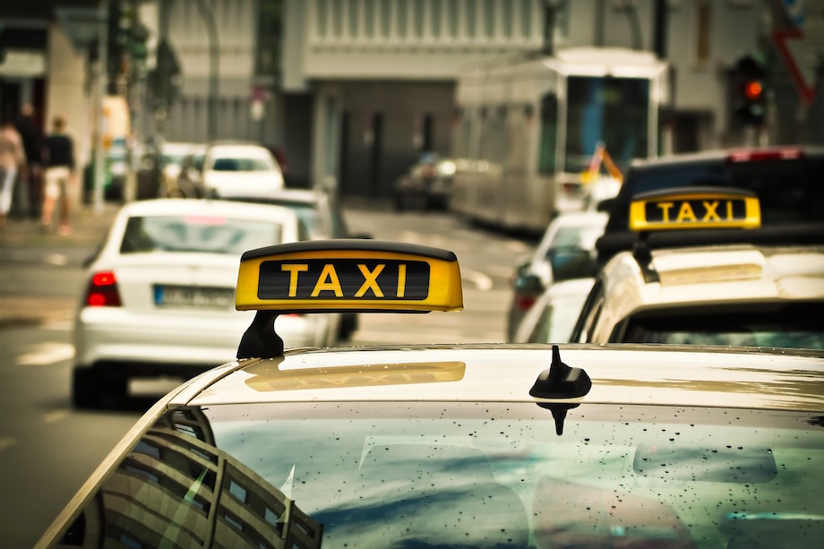 taxi-scam-travel-with-jane-insurance